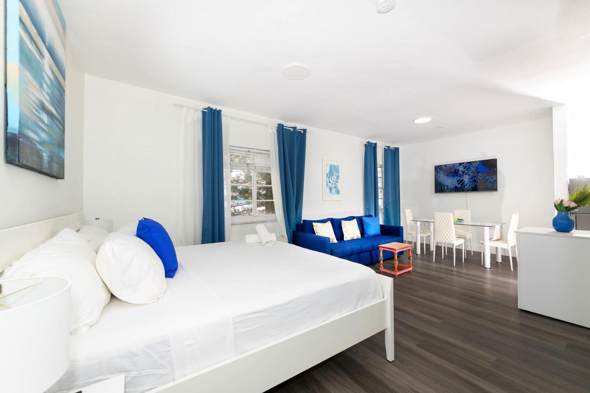 Apartments On Collins Miami Beach Exterior photo