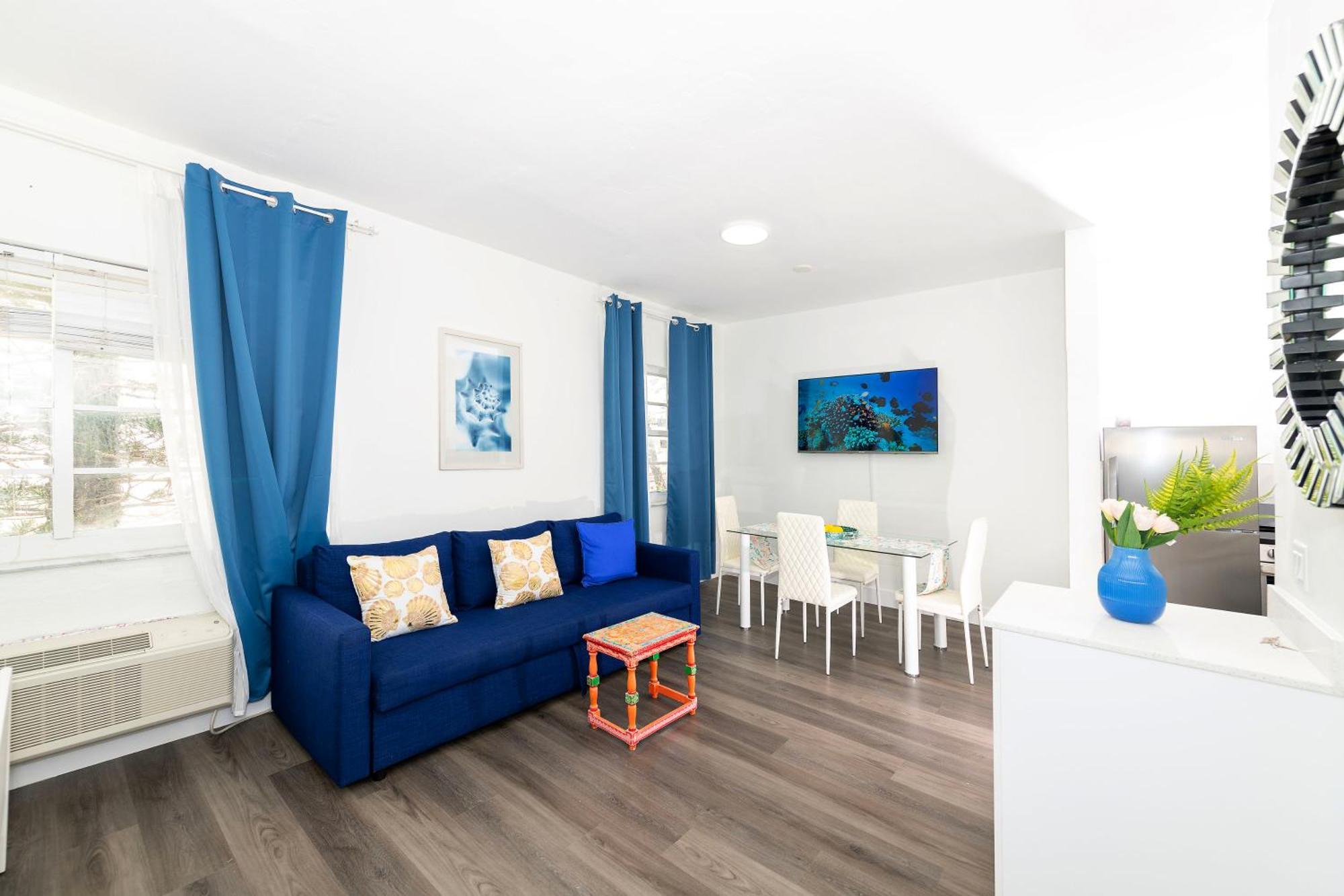 Apartments On Collins Miami Beach Exterior photo