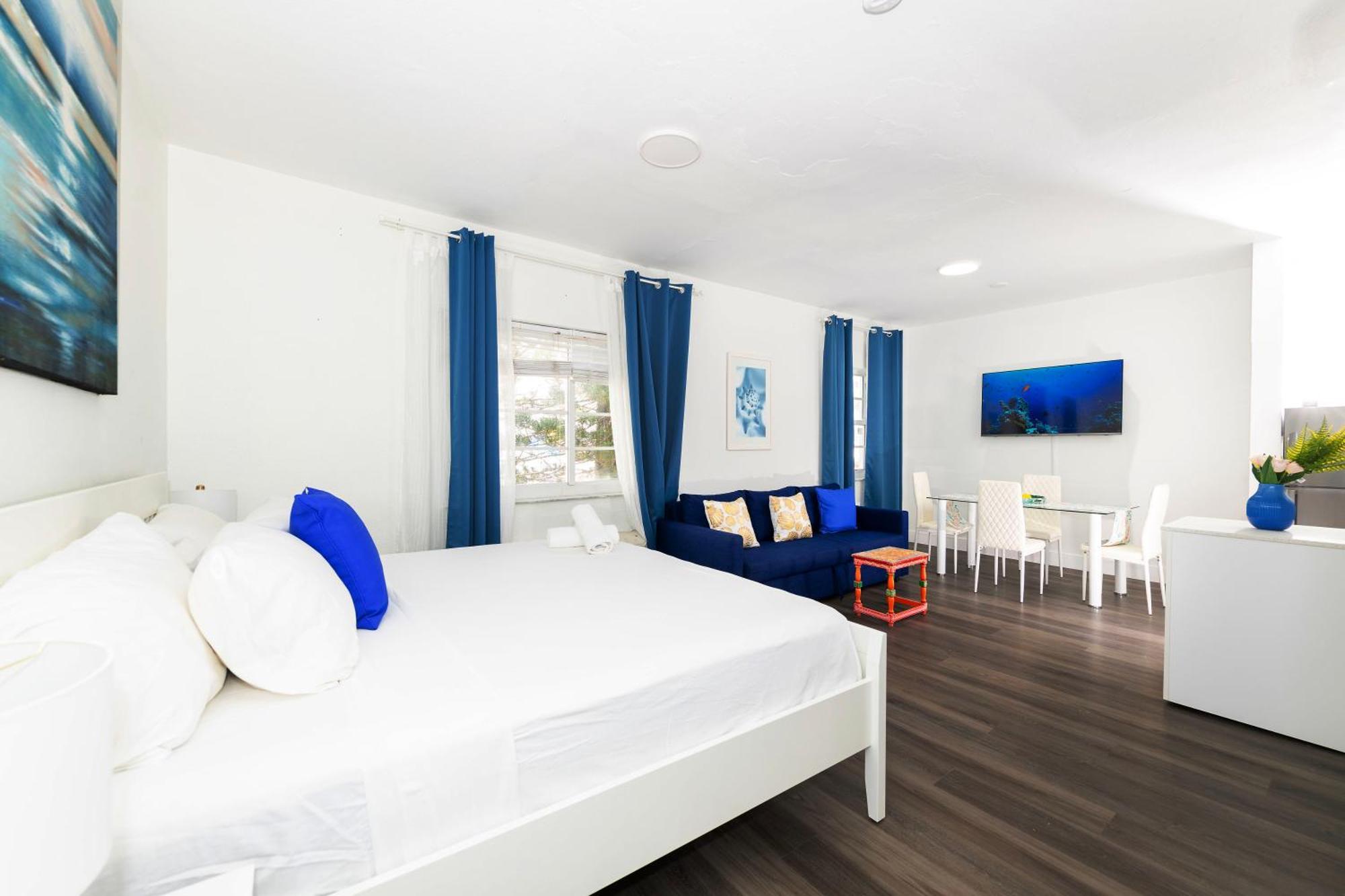 Apartments On Collins Miami Beach Exterior photo